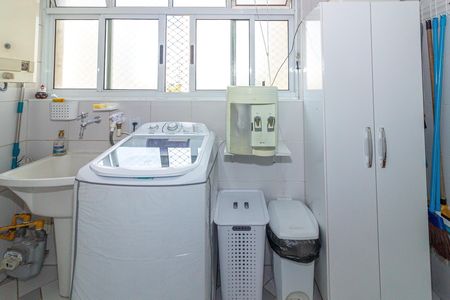 Apartamento à venda com 95m², 3 quartos e 2 vagas Apartamento à venda com 95m², 3 quartos e 2 vagasÁrea de Serviço