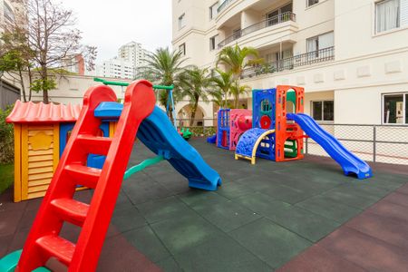 Apartamento à venda com 95m², 3 quartos e 2 vagasÁrea comum - Playground