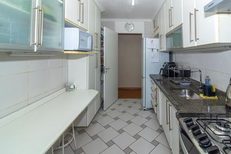 Apartamento à venda com 95m², 3 quartos e 2 vagas Apartamento à venda com 95m², 3 quartos e 2 vagasCozinha