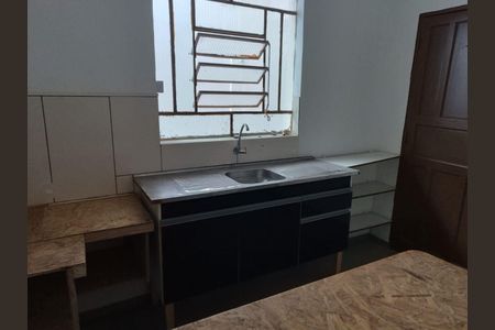 Casa à venda com 150m², 1 quarto e 6 vagas
