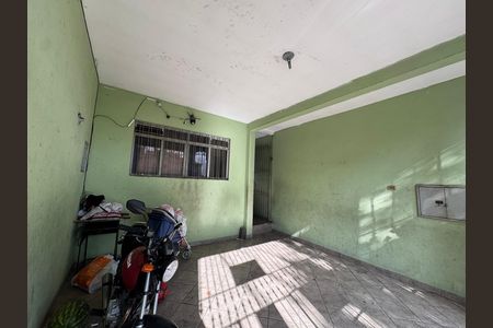 Garagem de casa à venda com 5 quartos, 150m² em Cipava, Osasco