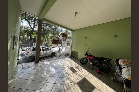 Casa à venda com 150m², 5 quartos e 2 vagas Casa à venda com 150m², 5 quartos e 2 vagasGaragem