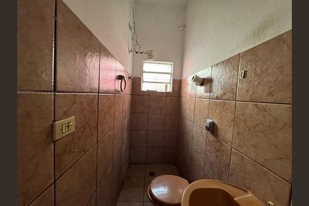 Casa à venda com 150m², 5 quartos e 2 vagas Casa à venda com 150m², 5 quartos e 2 vagasBanheiro - Casa 02