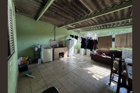 Casa à venda com 150m², 5 quartos e 2 vagas Casa à venda com 150m², 5 quartos e 2 vagasVaranda - Casa 01