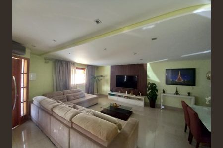Casa à venda com 3 quartos, 256m² em Jardim Santa Mena, Guarulhos