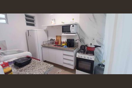 Cozinha de apartamento para alugar com 1 quarto, 24m² em Vila Butantã, São Paulo