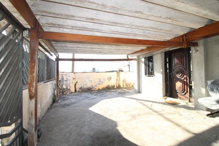 garagem de casa à venda com 5 quartos, 150m² em Vila Brasil, São Paulo