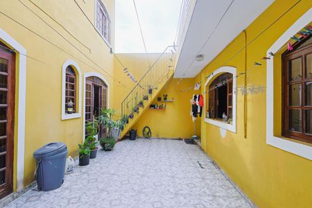 Quintal de casa à venda com 5 quartos, 182m² em Jardim Umarizal, São Paulo