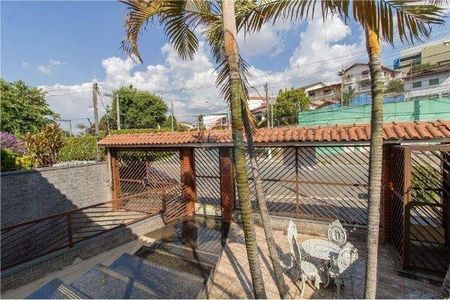 Casa à venda com 7 quartos, 300m² em Jardim Guapira, São Paulo