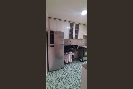 Cozinha de apartamento à venda com 2 quartos, 53m² em Jardim Cláudia, São Paulo