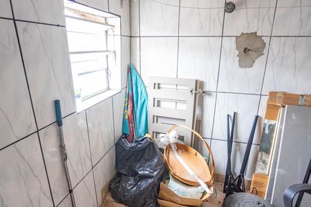 Área de serviço  de kitnet/studio para alugar com 1 quarto, 80m² em Eldorado, Diadema