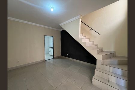Sala de casa à venda com 2 quartos, 59m² em Ouro Preto, Belo Horizonte