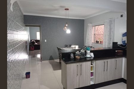 Casa à venda com 3 quartos, 126m² em Jardim Adriana, Guarulhos