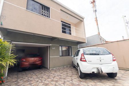 Fachada de casa à venda com 3 quartos, 219m² em Uberaba, Curitiba