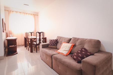 Sala de apartamento para alugar com 2 quartos, 66m² em Setor Bueno, Goiânia