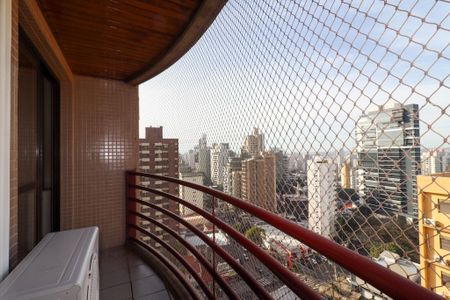 Varanda de apartamento à venda com 1 quarto, 108m² em Cambuí, Campinas