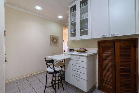 Apartamento à venda com 1 quarto, 108m² em Cambuí, Campinas