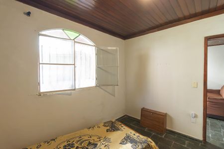 Quarto 1 de casa para alugar com 2 quartos, 50m² em Mangueira, São Gonçalo