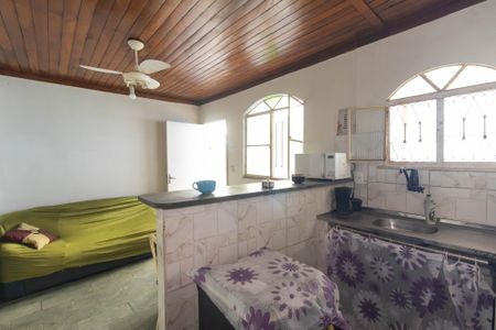 Cozinha de casa para alugar com 2 quartos, 50m² em Mangueira, São Gonçalo