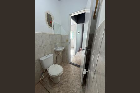 Banheiro de apartamento à venda com 1 quarto, 360m² em Qr 2, Brasília