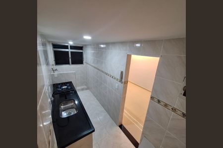 Cozinha de apartamento para alugar com 2 quartos, 53m² em Mutondo, São Gonçalo