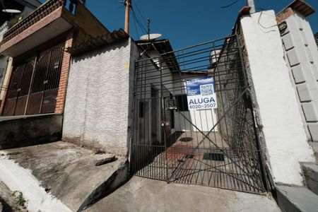 Fachada de casa para alugar com 1 quarto, 51m² em Cangaiba, São Paulo