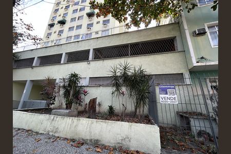 Fachada + placa de apartamento à venda com 2 quartos, 58m² em Cascadura, Rio de Janeiro
