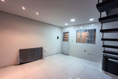 Studio para alugar com 45m², 2 quartos e sem vaga Studio para alugar com 45m², 2 quartos e sem vagaSala