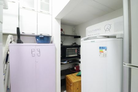Cozinha e Área de Serviço de apartamento para alugar com 1 quarto, 80m² em Vila Pauliceia, São Paulo