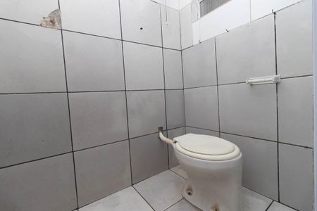 Banheiro de casa para alugar com 1 quarto, 40m² em Vila Medeiros, São Paulo