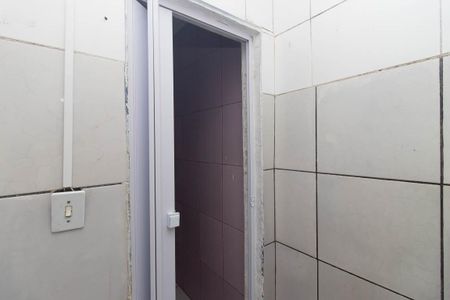Banheiro de casa para alugar com 1 quarto, 40m² em Vila Medeiros, São Paulo