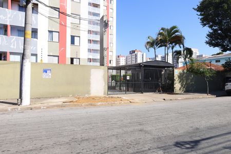Apartamento à venda com 54m², 3 quartos e 1 vagaPlaca GRANDE instalada na fachada do condomínio, dia 01.08.2026 - Código da placa: ECZZ-585