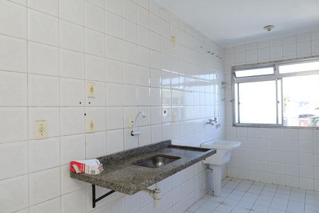 Cozinha de apartamento para alugar com 3 quartos, 54m² em Vila Taquari, São Paulo