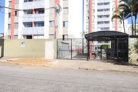 Apartamento à venda com 54m², 3 quartos e 1 vagaPlaca GRANDE instalada na fachada do condomínio, dia 01.08.2026 - Código da placa: ECZZ-585