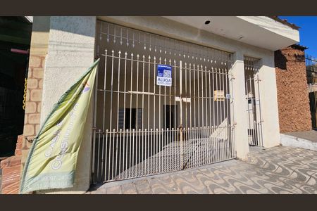 Casa para alugar com 152m², 2 quartos e 1 vaga Casa para alugar com 152m², 2 quartos e 1 vagaFachada
