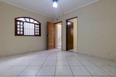 Casa para alugar com 152m², 2 quartos e 1 vaga Casa para alugar com 152m², 2 quartos e 1 vagaSala