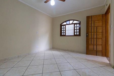 Casa para alugar com 152m², 2 quartos e 1 vaga Casa para alugar com 152m², 2 quartos e 1 vagaSala