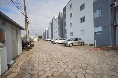 Estacionamento de apartamento para alugar com 2 quartos, 50m² em Serraria, São José
