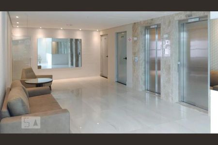 Apartamento à venda com 53m², 1 quarto e 1 vaga Apartamento à venda com 53m², 1 quarto e 1 vagaÁrea comum -Hall de entrada