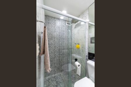 Banheiro de apartamento à venda com 2 quartos, 49m² em Vicente de Carvalho, Rio de Janeiro