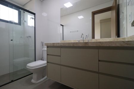 Apartamento para alugar com 85m², 2 quartos e 2 vagas Apartamento para alugar com 85m², 2 quartos e 2 vagasBanheiro da Suíte 1