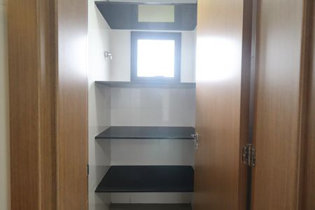 Apartamento para alugar com 85m², 2 quartos e 2 vagas Apartamento para alugar com 85m², 2 quartos e 2 vagasDespensa