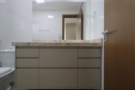 Apartamento para alugar com 85m², 2 quartos e 2 vagas Apartamento para alugar com 85m², 2 quartos e 2 vagasBanheiro da Suíte 1