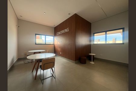 Apartamento para alugar com 85m², 2 quartos e 2 vagas Apartamento para alugar com 85m², 2 quartos e 2 vagasSala de reunião