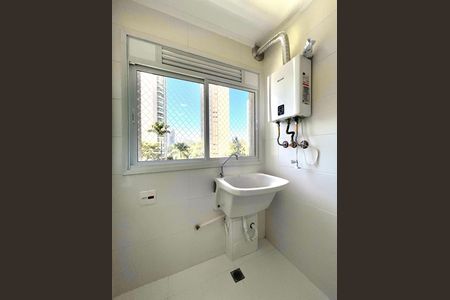 Área de serviço de apartamento para alugar com 2 quartos, 59m² em Votupoca, Barueri