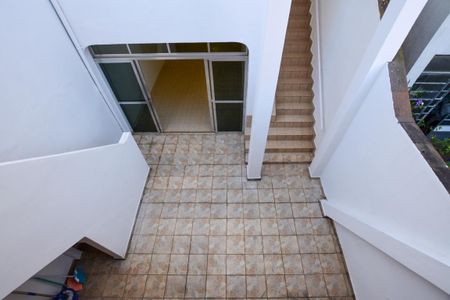 QUINTAL de casa para alugar com 2 quartos, 225m² em Jardim das Vertentes, São Paulo