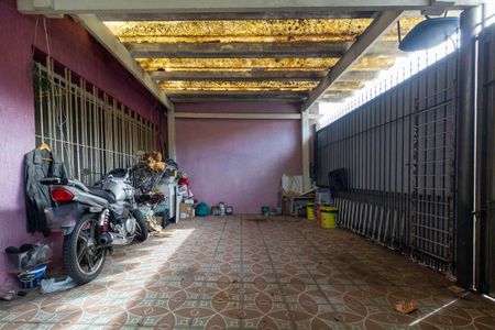 Garagem de casa para alugar com 2 quartos, 154m² em Penha de França, São Paulo