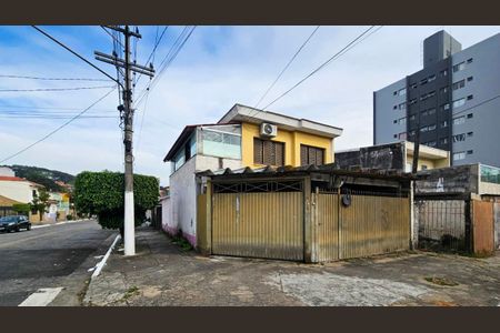 Fachada de casa para alugar com 2 quartos, 154m² em Penha de França, São Paulo