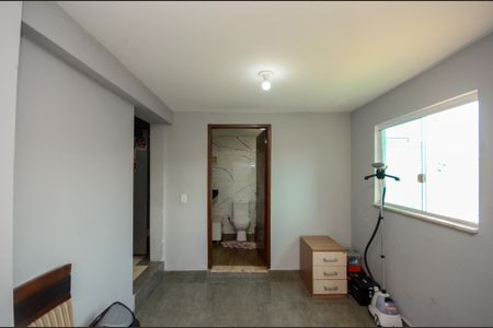 Área de Serviço de casa para alugar com 2 quartos, 256m² em Vila Itaberaba, São Paulo