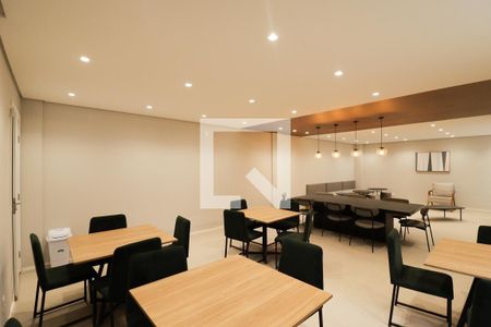 Apartamento para alugar com 37m², 2 quartos e sem vagaÁrea comum - Salão de festas
